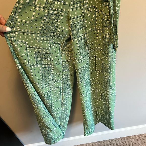Jumpsuit. Green and blue patterned - Picture 5 of 6